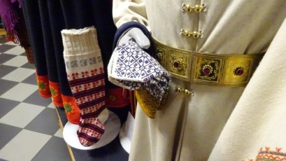Handschuhe aus Kurzeme, Zuras, und wunderschöne Socken