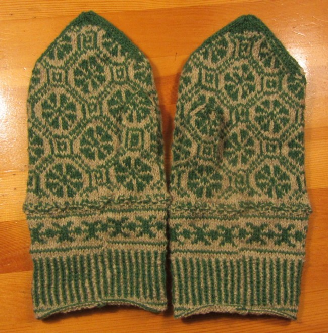 Lettische Handschuhe