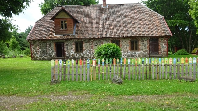 Zaum am Museum von Heimtali